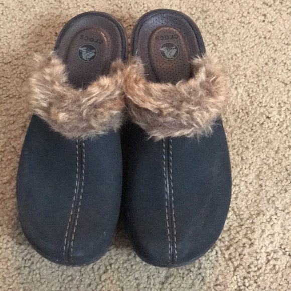 Crocs Winter Slipper - Picture 2 of 4